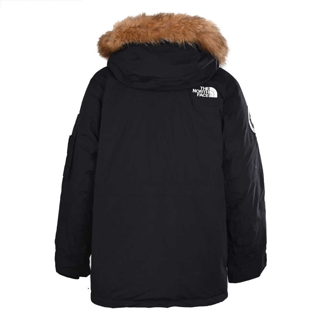 The North Face Black Puffer Jacket for All-Season Street Style