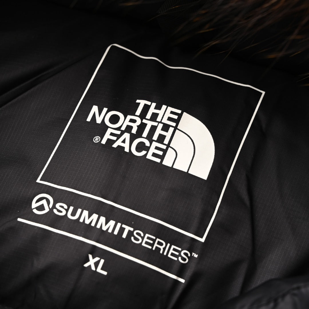 The North Face Black Puffer Jacket for All-Season Street Style