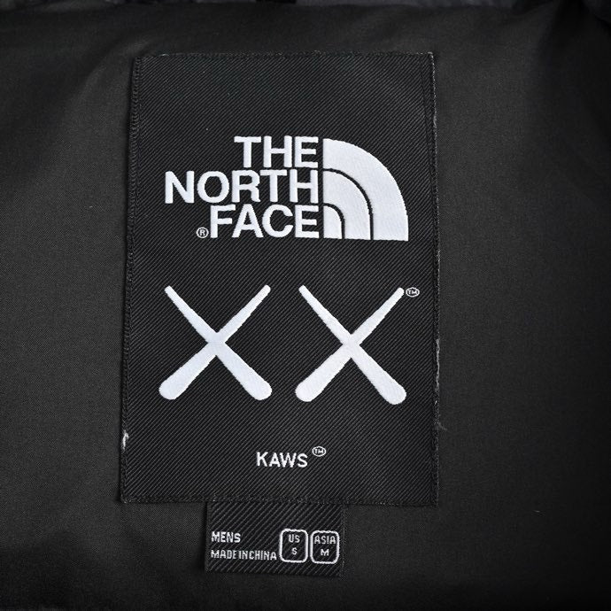 The North Face Black Puffer Jacket for Everyday Warmth and Style