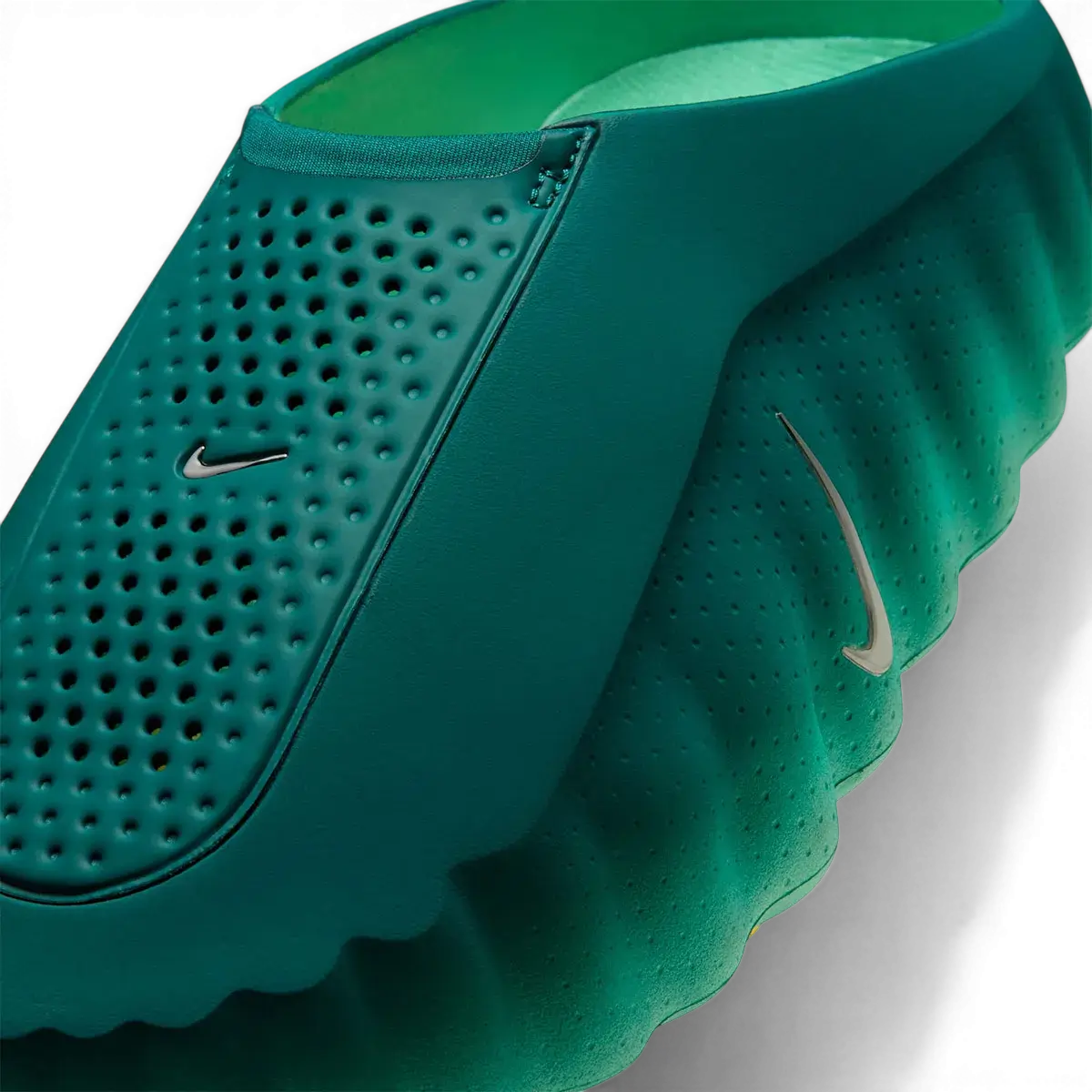 Nike Mind 001 Geode Teal / Light Menta Unisex Mules